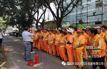 今天，我們來當消防員